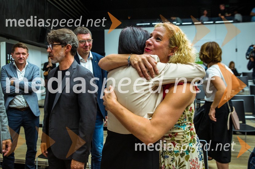  Ana Roš Stojan, kuharska mojstrica in najboljša chefinja na svetu po izboru akademije The World's 50 Best Restaurants ter direktorica Hiše FrankoRazglasitev Michelinovih zvezdic v Sloveniji