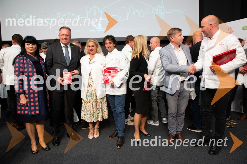  ... ;  Zdravko Počivalšek, minister za gospodarski razvoj in tehnologijo;  Ana Roš Stojan, kuharska mojstrica in najboljša chefinja na svetu po izboru akademije The World's 50 Best Restaurants ter direktorica Hiše Franko;  Tomaž Kavčič, kuharski mojster, Pri Lojzetu, Zemono, podpredsednik BASS; mag. Maja Pak Olaj, direktorica, Slovenska turistična organizacija;  ... ;  Uroš Fakuč, kuharski mojster, DamRazglasitev Michelinovih zvezdic v Sloveniji
