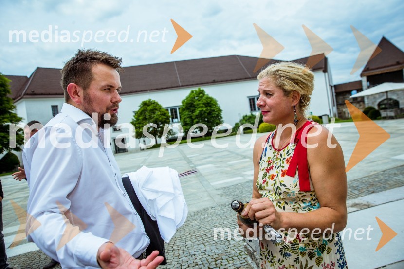  ... ;  Ana Roš Stojan, kuharska mojstrica in najboljša chefinja na svetu po izboru akademije The World's 50 Best Restaurants ter direktorica Hiše FrankoRazglasitev Michelinovih zvezdic v Sloveniji