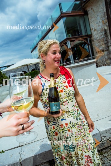  Ana Roš Stojan, kuharska mojstrica in najboljša chefinja na svetu po izboru akademije The World's 50 Best Restaurants ter direktorica Hiše FrankoRazglasitev Michelinovih zvezdic v Sloveniji