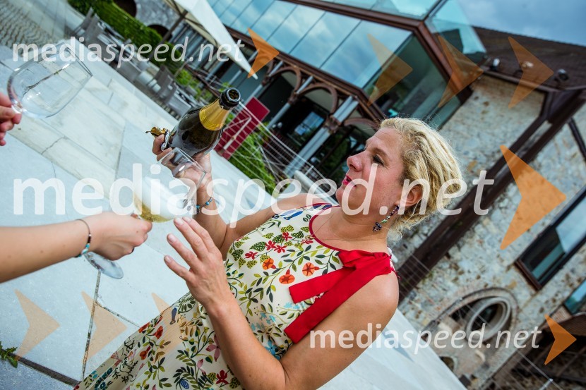  Ana Roš Stojan, kuharska mojstrica in najboljša chefinja na svetu po izboru akademije The World's 50 Best Restaurants ter direktorica Hiše FrankoRazglasitev Michelinovih zvezdic v Sloveniji