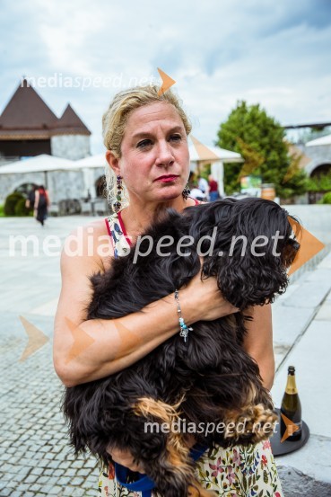  Ana Roš Stojan, kuharska mojstrica in najboljša chefinja na svetu po izboru akademije The World's 50 Best Restaurants ter direktorica Hiše FrankoRazglasitev Michelinovih zvezdic v Sloveniji