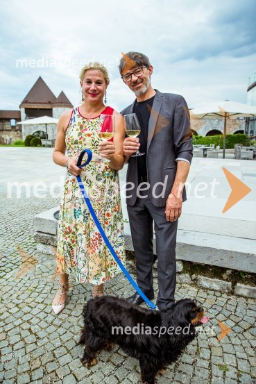  Ana Roš Stojan, kuharska mojstrica in najboljša chefinja na svetu po izboru akademije The World's 50 Best Restaurants ter direktorica Hiše Franko;  Valter Kramar, Hiša FrankoRazglasitev Michelinovih zvezdic v Sloveniji