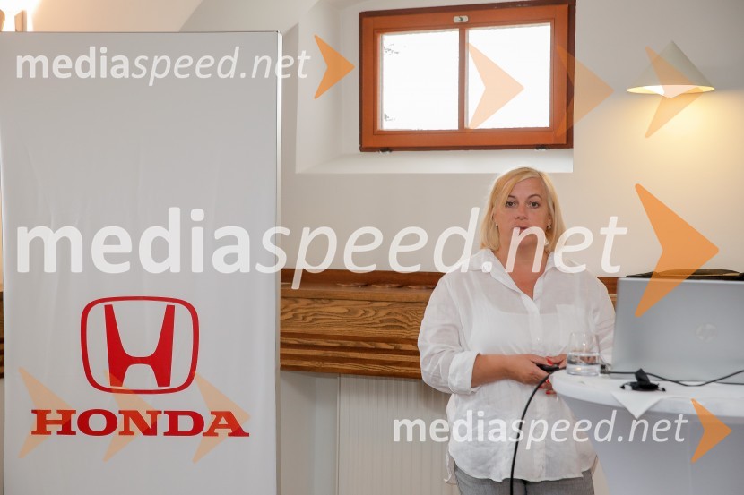  Lily Gradišek, marketing in odnosi z javnostmi,  AC-Mobil d.o.o.Nova Honda Jazz hibrid