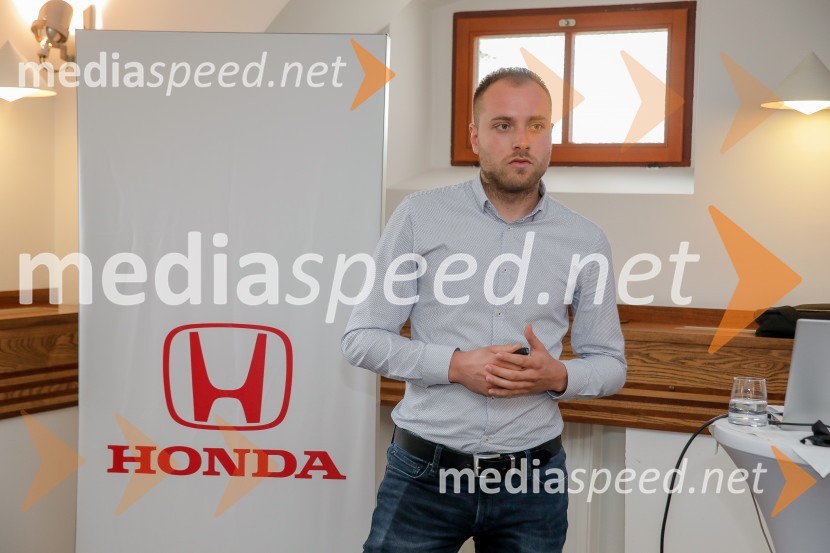  Tilen Lenarčič, prodaja AC MobilNova Honda Jazz hibrid