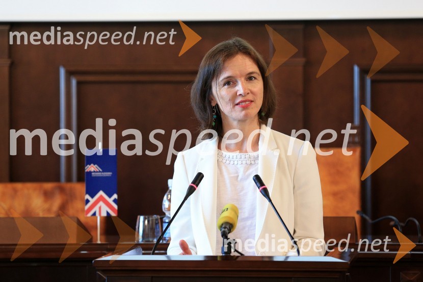  Sophie Honey, veleposlanica Združenega kraljestva Velika Britanija in Severna Irska v Republiki SlovenijiZajtrk z razlogom, Britansko-slovenska gospodarska zbornica