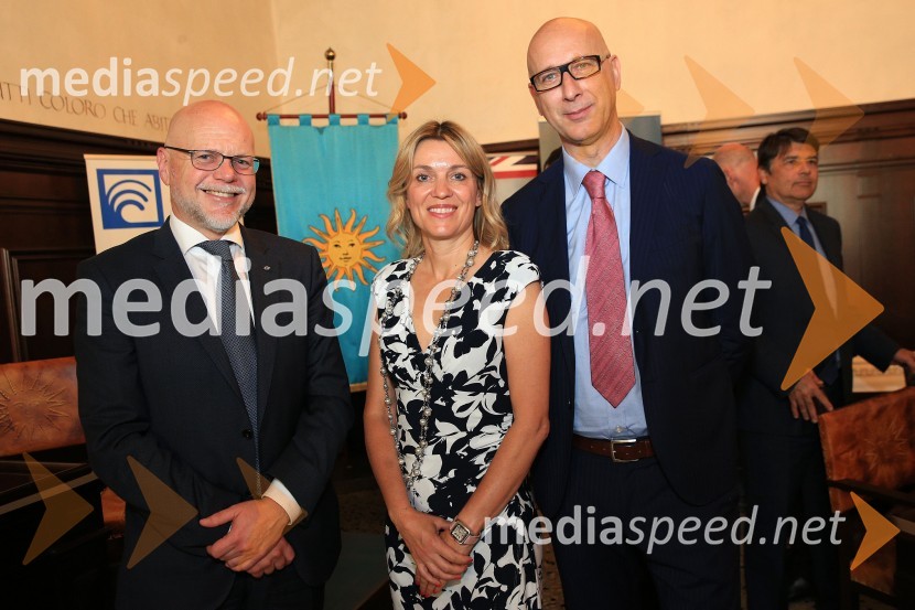  Dimitrij Zadel, predsednik uprave, Luka Koper;  Barbara Uranjek, direktorica, Britansko-slovenska gospodarska zbornica;  ... Zajtrk z razlogom, Britansko-slovenska gospodarska zbornica