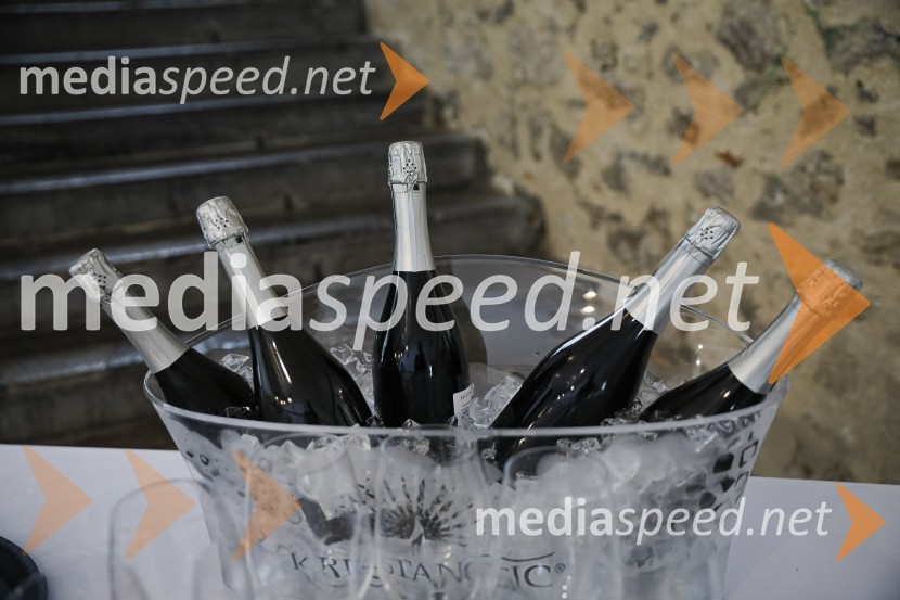 Končno v živo: Predstavitev novih standardov pri organizaciji dogodkov v prihodnje