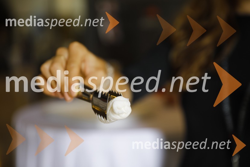 Končno v živo: Predstavitev novih standardov pri organizaciji dogodkov v prihodnje