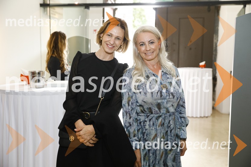  Darja Zajc, direktorica marketinga PRO PLUS;  Madea Mojca Majhen, direktorica agencije Paideia EventsKončno v živo: Predstavitev novih standardov pri organizaciji dogodkov v prihodnje