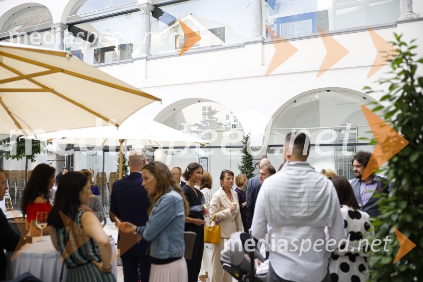 Končno v živo: Predstavitev novih standardov pri organizaciji dogodkov v prihodnje