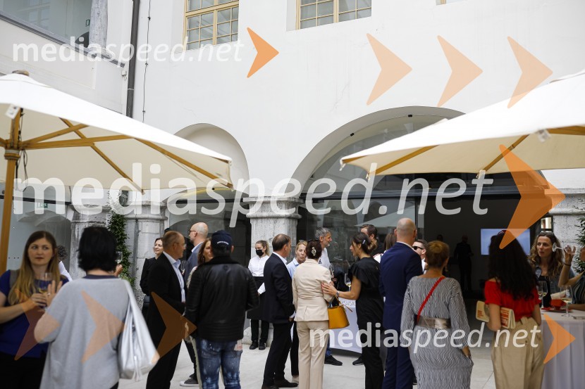 Končno v živo: Predstavitev novih standardov pri organizaciji dogodkov v prihodnje