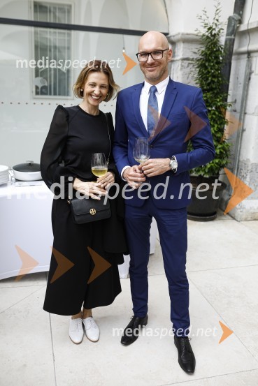 Končno v živo: Predstavitev novih standardov pri organizaciji dogodkov v prihodnje