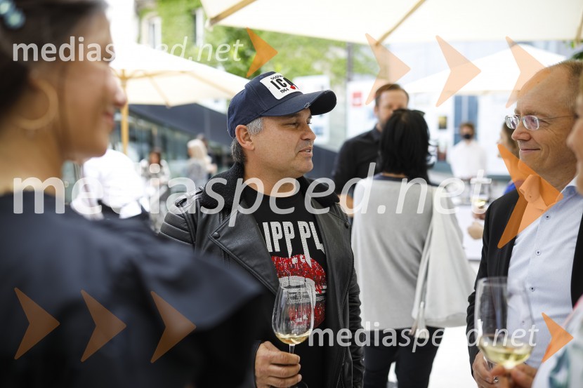 Končno v živo: Predstavitev novih standardov pri organizaciji dogodkov v prihodnje