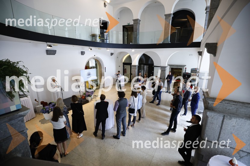 Končno v živo: Predstavitev novih standardov pri organizaciji dogodkov v prihodnje