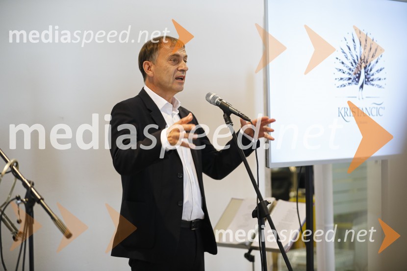  Blaž Peršin, direktor Muzeja in galerije mesta LjubljaneKončno v živo: Predstavitev novih standardov pri organizaciji dogodkov v prihodnje