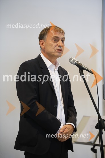  Blaž Peršin, direktor Muzeja in galerije mesta LjubljaneKončno v živo: Predstavitev novih standardov pri organizaciji dogodkov v prihodnje