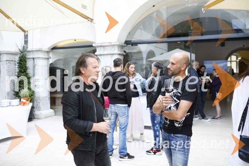 Končno v živo: Predstavitev novih standardov pri organizaciji dogodkov v prihodnje