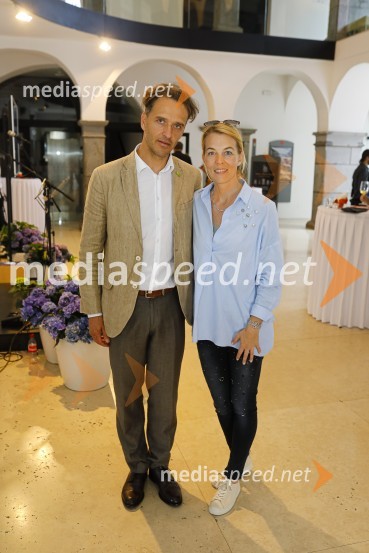  Miha  Kovačič, kongresno-turistični urad;  Tjaša Ficko, podžupanja, Mestna občina LjubljanaKončno v živo: Predstavitev novih standardov pri organizaciji dogodkov v prihodnje