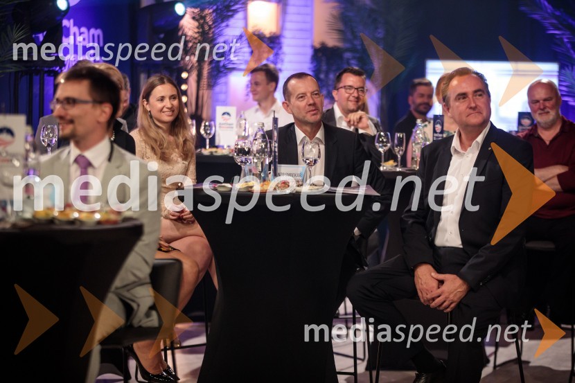 mag. Primož Zupan, direktor podjetja Hal MBills;  ... ;  Enzo Smrekar, predsednik uprave Droge Kolinske in glavni direktor strateškega poslovnega področja v Atlantic Grupi, predsednik SZS;  ... Top potencial leta 2020