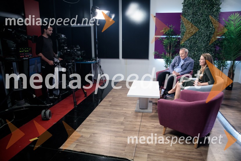  ... ;  Nina Pejič, mlada raziskovalka na FDV UMTop potencial leta 2020