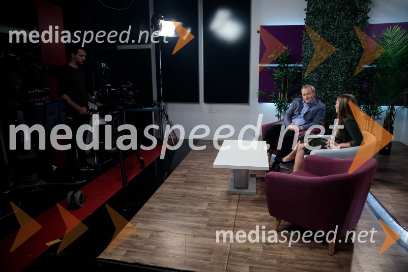  ... ;  Nina Pejič, mlada raziskovalka na FDV UMTop potencial leta 2020