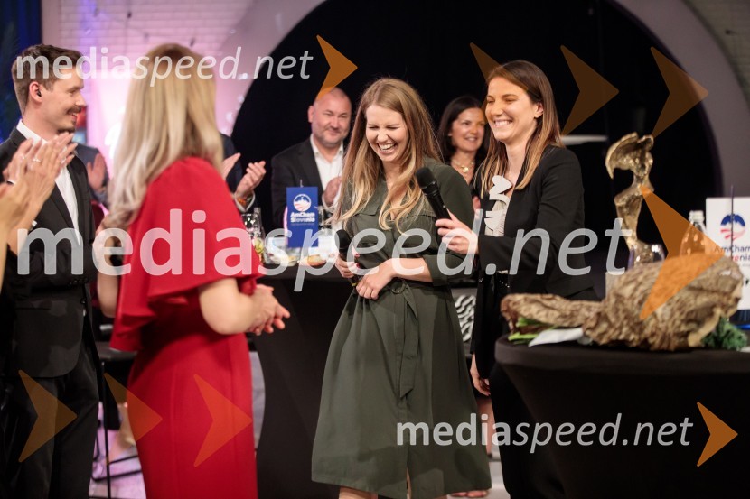  Tonja Avsenik, AmCham (Ameriška gospodarska zbornica);  Nina Pejič, mlada raziskovalka na FDV UM;  Urška Kajtner, Roche, farmacevtska družbaTop potencial leta 2020