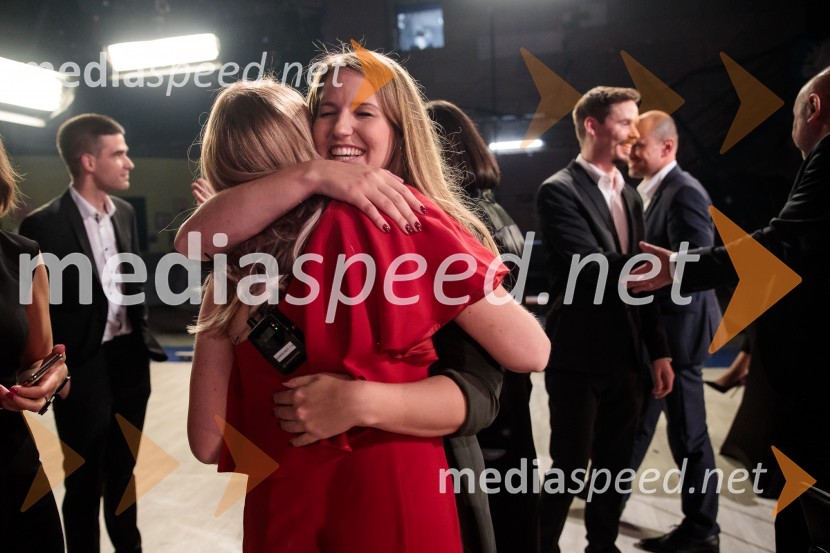  Tonja Avsenik, AmCham (Ameriška gospodarska zbornica);  Nina Pejič, mlada raziskovalka na FDV UMTop potencial leta 2020