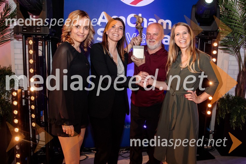  ... ;  Urška Kajtner, Roche, farmacevtska družba;  ... ;  Nina Pejič, mlada raziskovalka na FDV UMTop potencial leta 2020