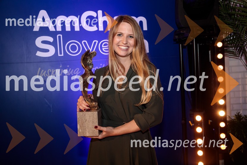  Nina Pejič, mlada raziskovalka na FDV UMTop potencial leta 2020