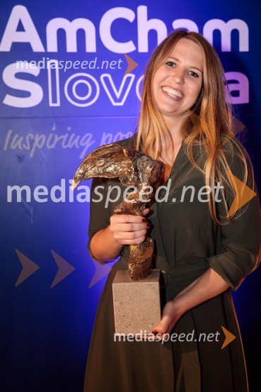  Nina Pejič, mlada raziskovalka na FDV UMTop potencial leta 2020