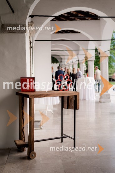 Pogostitev pri Tomažu Kavčiču ob prejemu Michelinove zvezdice