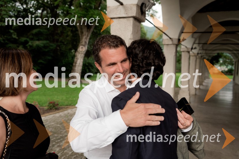 Pogostitev pri Tomažu Kavčiču ob prejemu Michelinove zvezdice