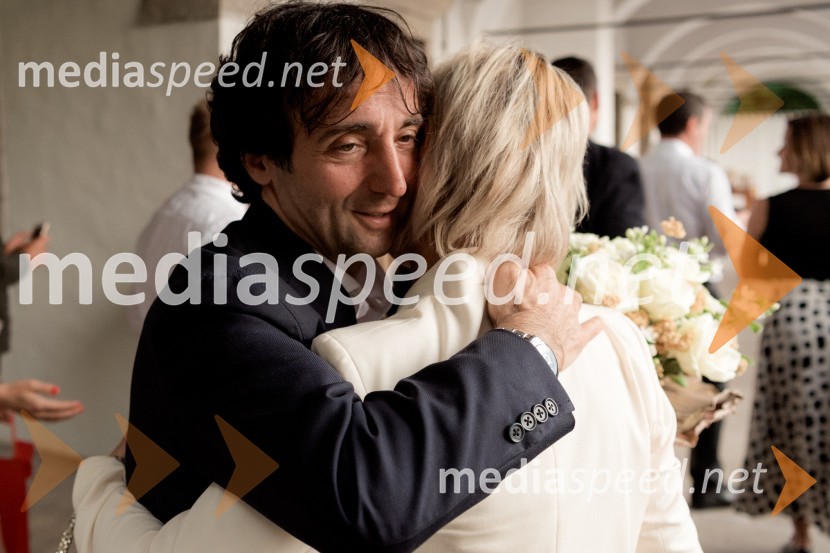  Tomaž Kavčič, kuharski mojster, Pri Lojzetu, Zemono, podpredsednik BASS;  ... Pogostitev pri Tomažu Kavčiču ob prejemu Michelinove zvezdice