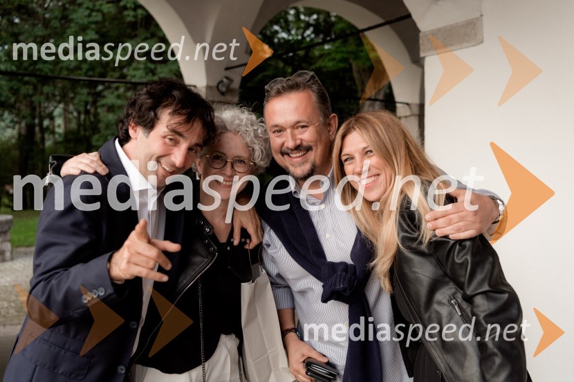  Tomaž Kavčič, kuharski mojster, Pri Lojzetu, Zemono, podpredsednik BASS;  ... ;  ... ;  Flavia  Furios Kavčič, Dvorec ZemonoPogostitev pri Tomažu Kavčiču ob prejemu Michelinove zvezdice