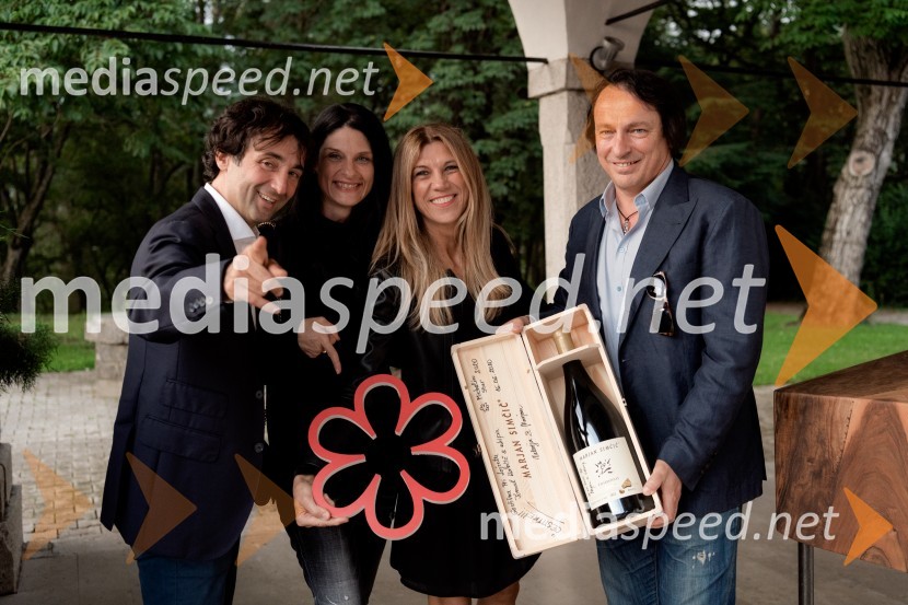  Tomaž Kavčič, kuharski mojster, Pri Lojzetu, Zemono, podpredsednik BASS;  ... ;  Flavia  Furios Kavčič, Dvorec Zemono;  ... Pogostitev pri Tomažu Kavčiču ob prejemu Michelinove zvezdice