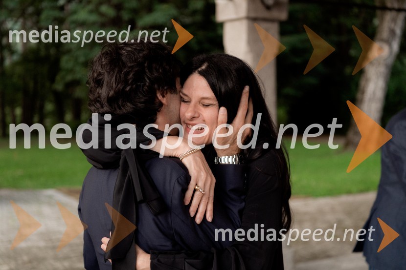 Pogostitev pri Tomažu Kavčiču ob prejemu Michelinove zvezdice