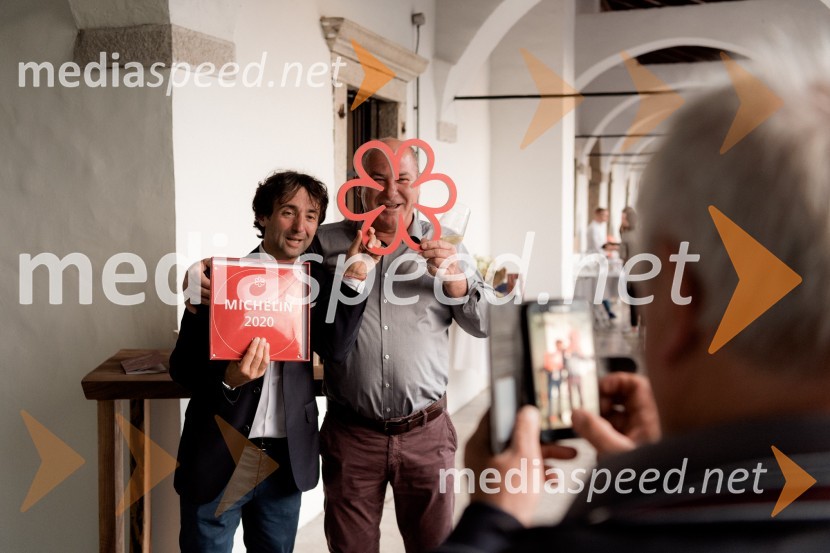  Tomaž Kavčič, kuharski mojster, Pri Lojzetu, Zemono, podpredsednik BASS;  ... Pogostitev pri Tomažu Kavčiču ob prejemu Michelinove zvezdice