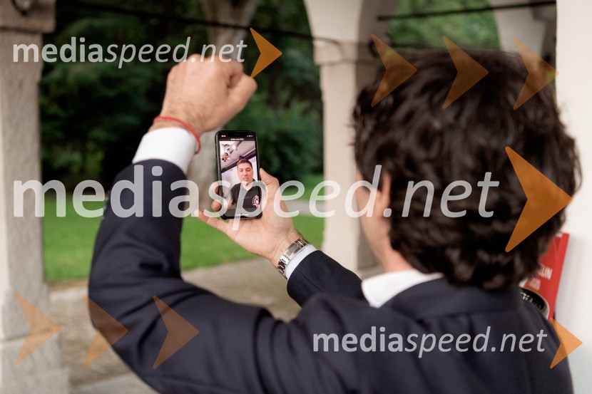 Pogostitev pri Tomažu Kavčiču ob prejemu Michelinove zvezdice