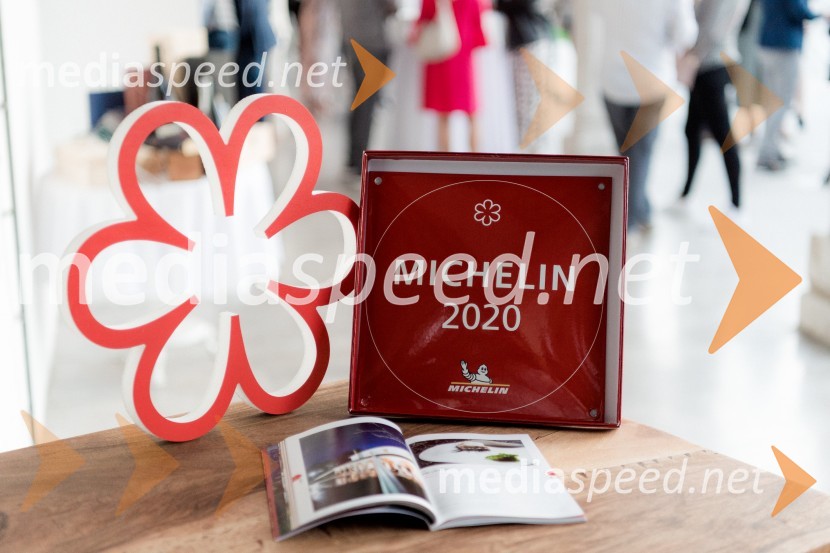 Pogostitev pri Tomažu Kavčiču ob prejemu Michelinove zvezdice