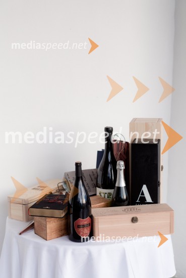 Pogostitev pri Tomažu Kavčiču ob prejemu Michelinove zvezdice