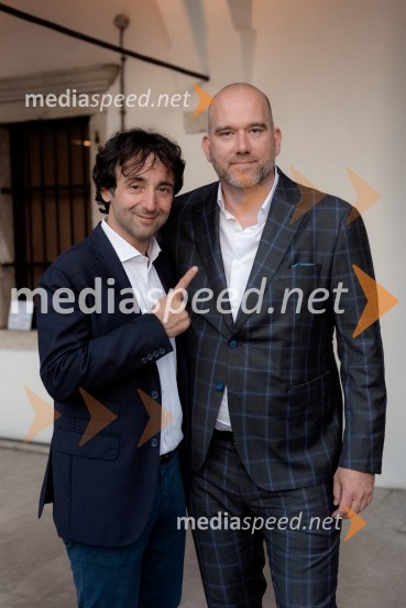  Tomaž Kavčič, kuharski mojster, Pri Lojzetu, Zemono, podpredsednik BASS;  ... Pogostitev pri Tomažu Kavčiču ob prejemu Michelinove zvezdice