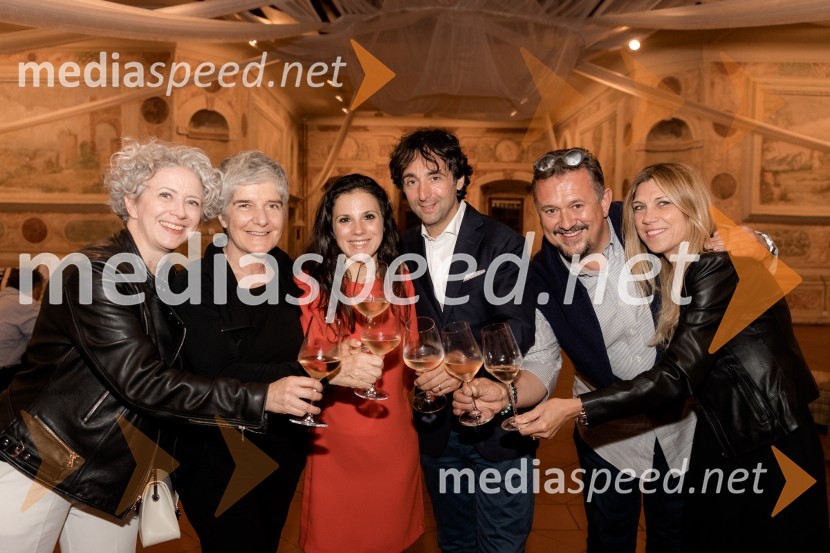  ... ;  ... ;  ... ;  Tomaž Kavčič, kuharski mojster, Pri Lojzetu, Zemono, podpredsednik BASS;  ... ;  Flavia  Furios Kavčič, Dvorec ZemonoPogostitev pri Tomažu Kavčiču ob prejemu Michelinove zvezdice