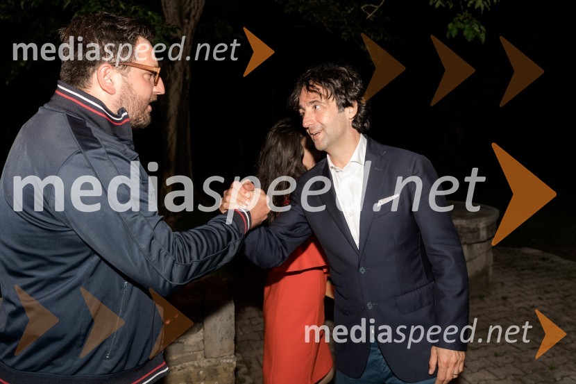  ... ;  Tomaž Kavčič, kuharski mojster, Pri Lojzetu, Zemono, podpredsednik BASSPogostitev pri Tomažu Kavčiču ob prejemu Michelinove zvezdice