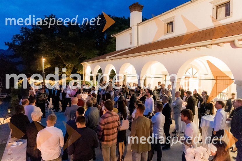 Pogostitev pri Tomažu Kavčiču ob prejemu Michelinove zvezdice