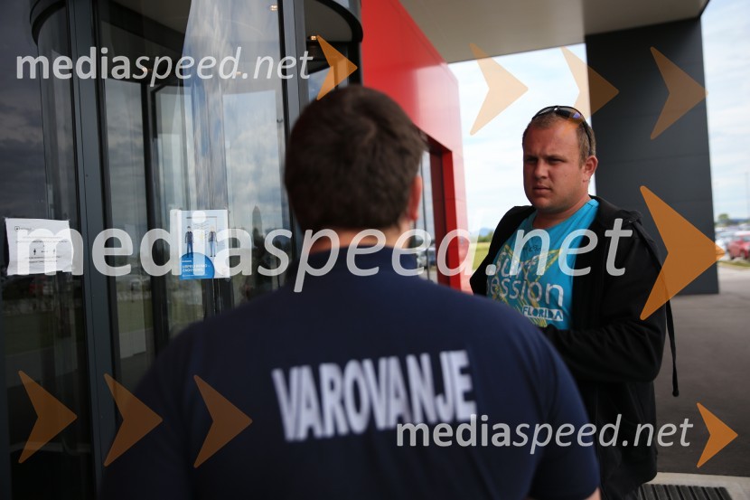 Delavci  Magne Steyr Hoče prezaposleni v Graz