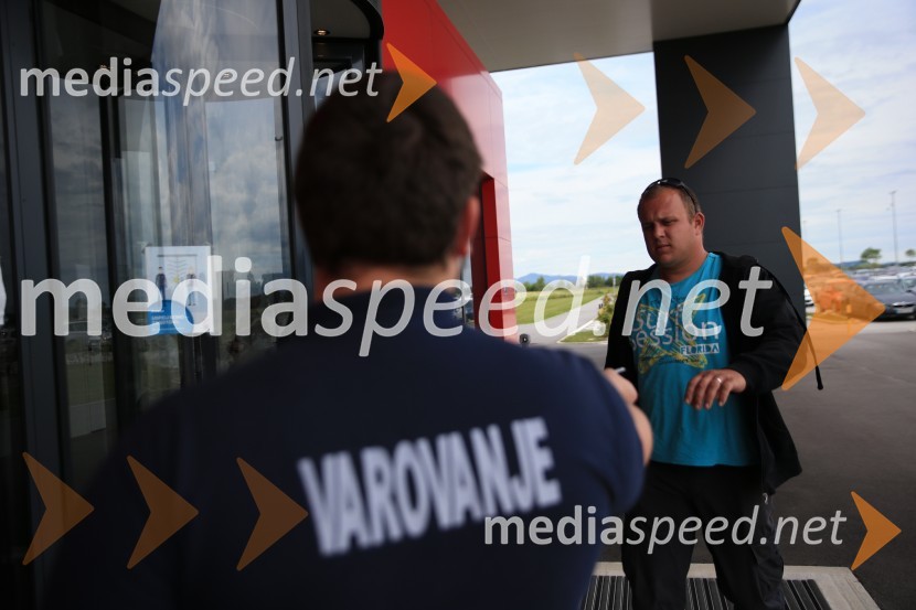 Delavci  Magne Steyr Hoče prezaposleni v Graz