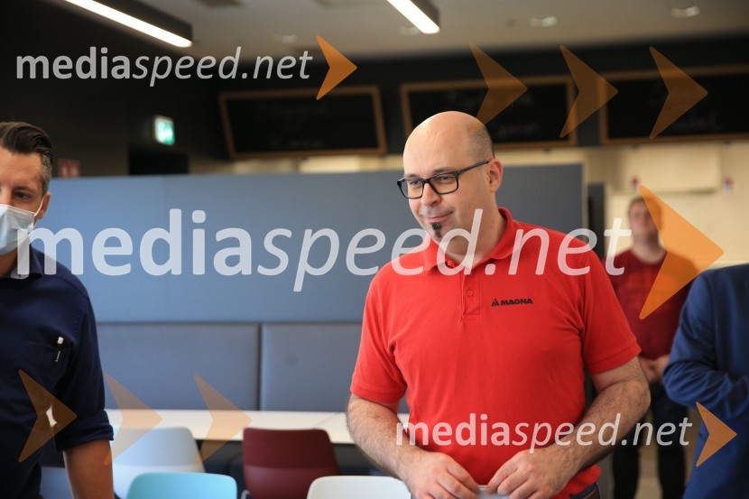  David Adam, direktor Magna NukleusDelavci  Magne Steyr Hoče prezaposleni v Graz