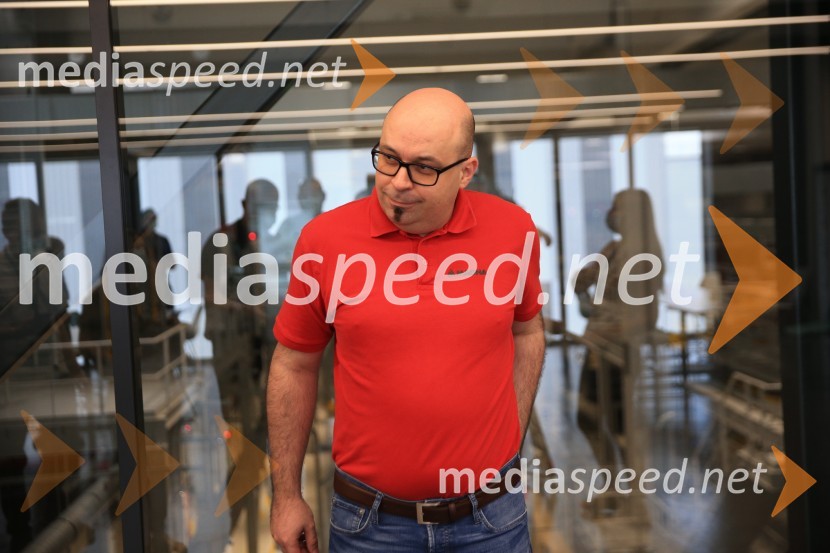  David Adam, direktor Magna NukleusDelavci  Magne Steyr Hoče prezaposleni v Graz