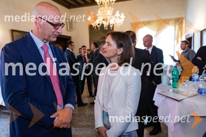  Mario Steffe, podžupan Mestne občine Koper;  Sophie Honey, veleposlanica Združenega kraljestva Velika Britanija in Severna Irska v Republiki SlovenijiZajtrk z razlogom, Britansko-slovenska gospodarska zbornica